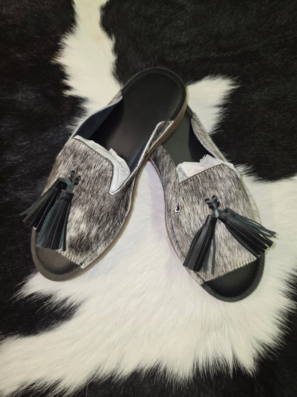 Black & White Hairon Tassel Flats – Cowhide Footwear